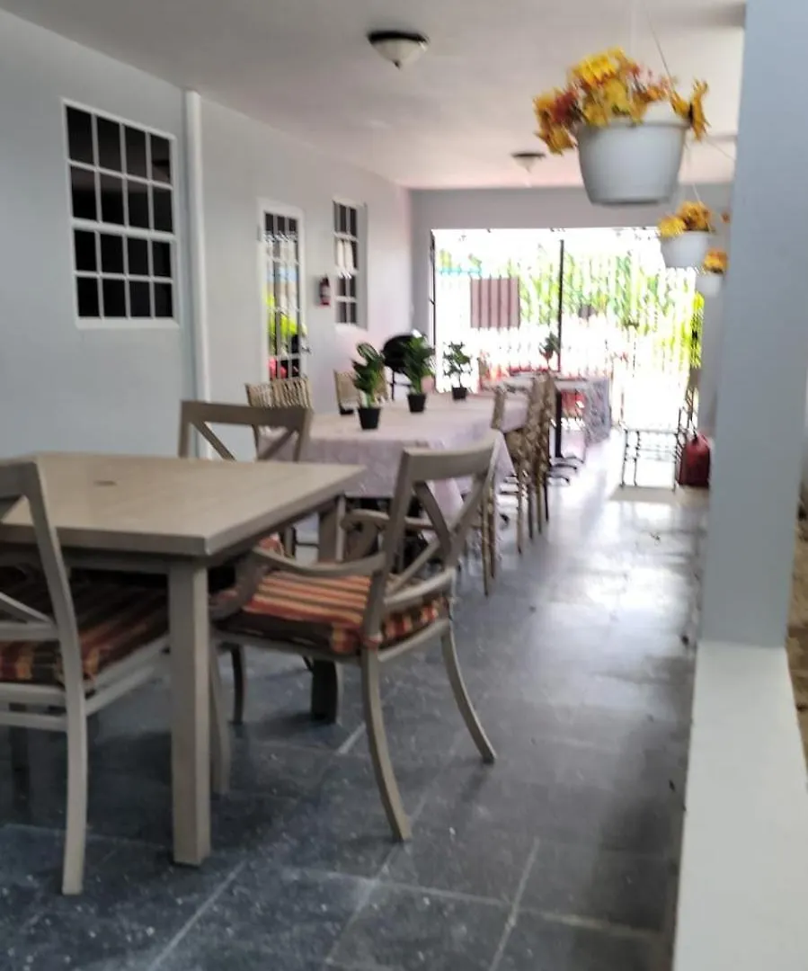 Near Casa Bacardi, 5 Beds, Sleeps 10, Beach Town, Unit 1 Catano